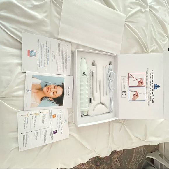 Silver Mercury Glass Candle Holders - Picture 4 of 4